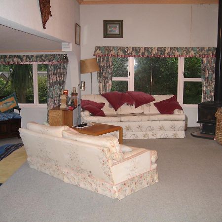 Bush House Bed & Breakfast Lower Hutt Exterior photo